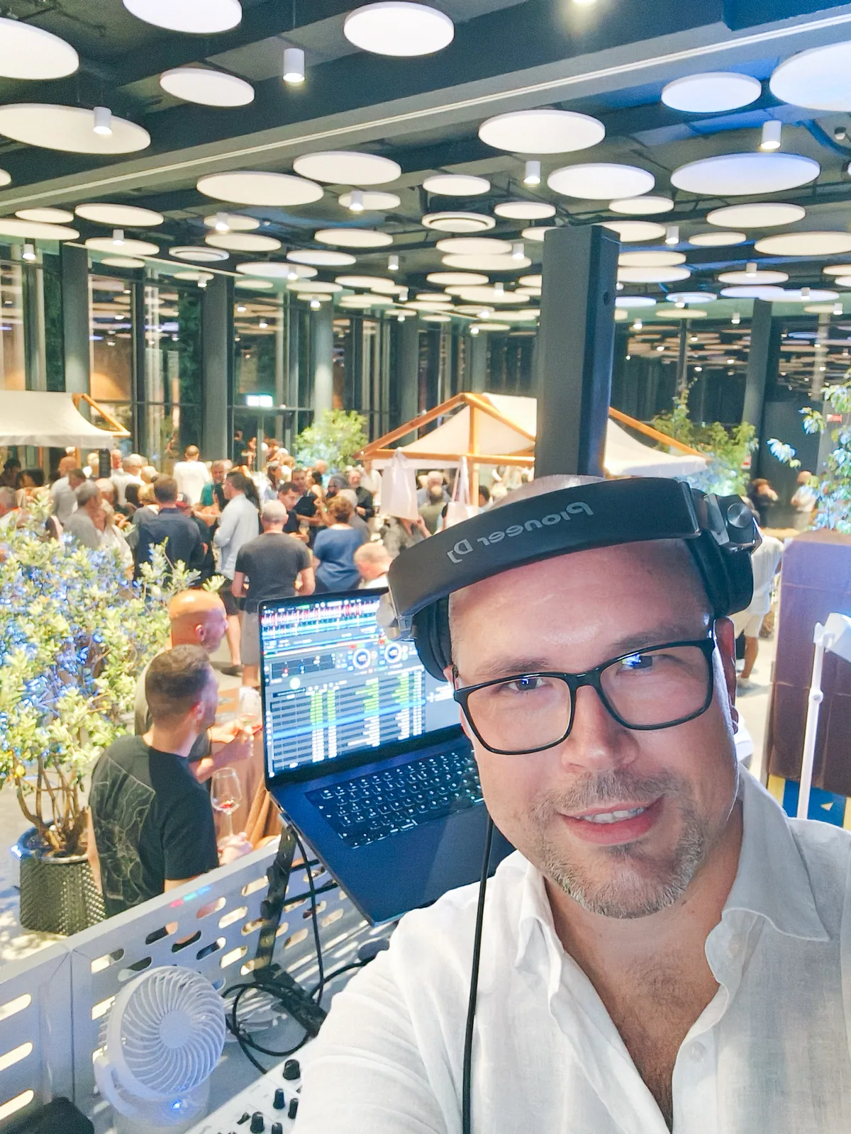 DJ Small White alle Notti del Vino 2026 a San Quirino
