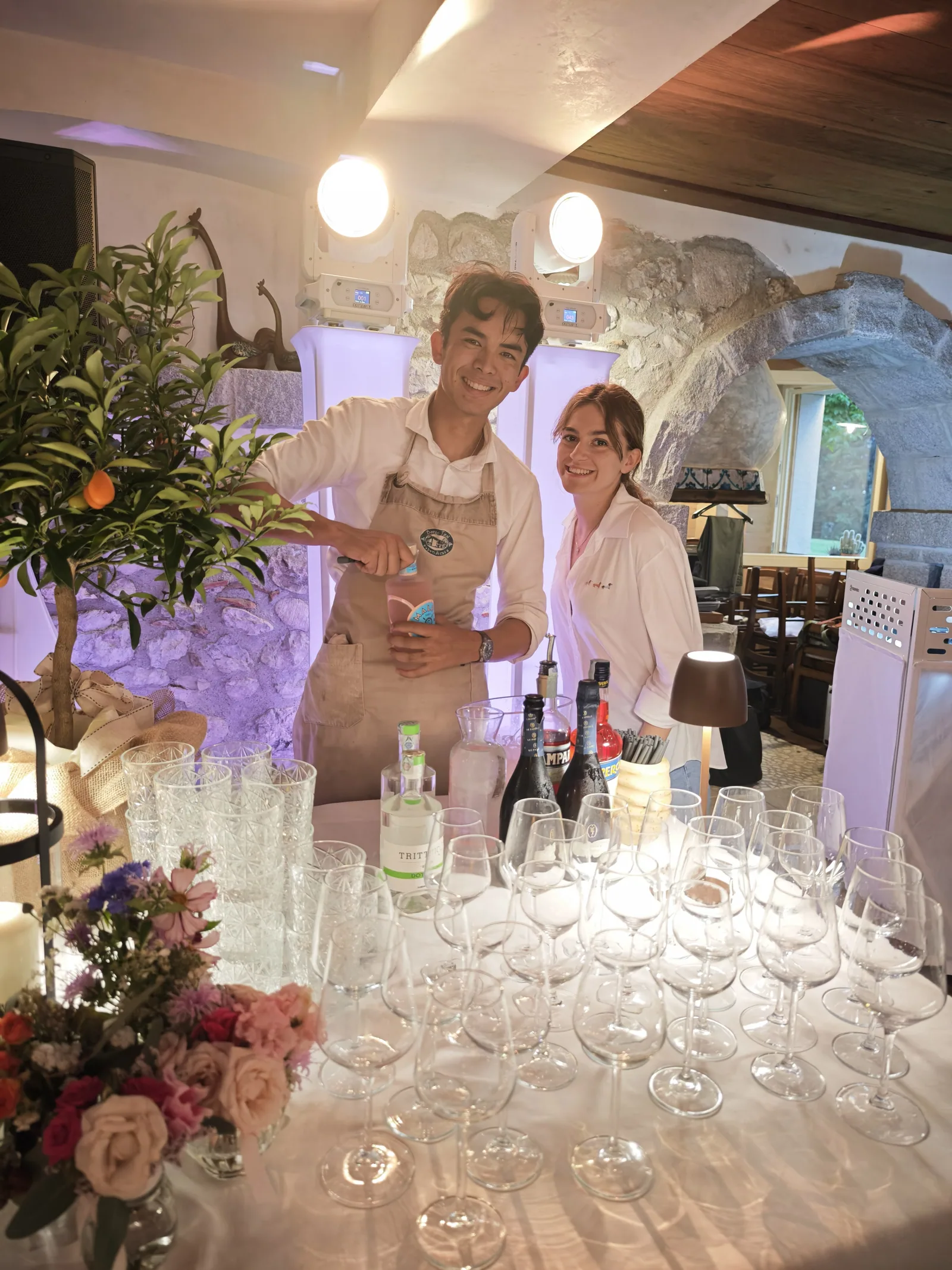 Banco bar e staff di Borgo Titol durante la parte serale del matrimonio